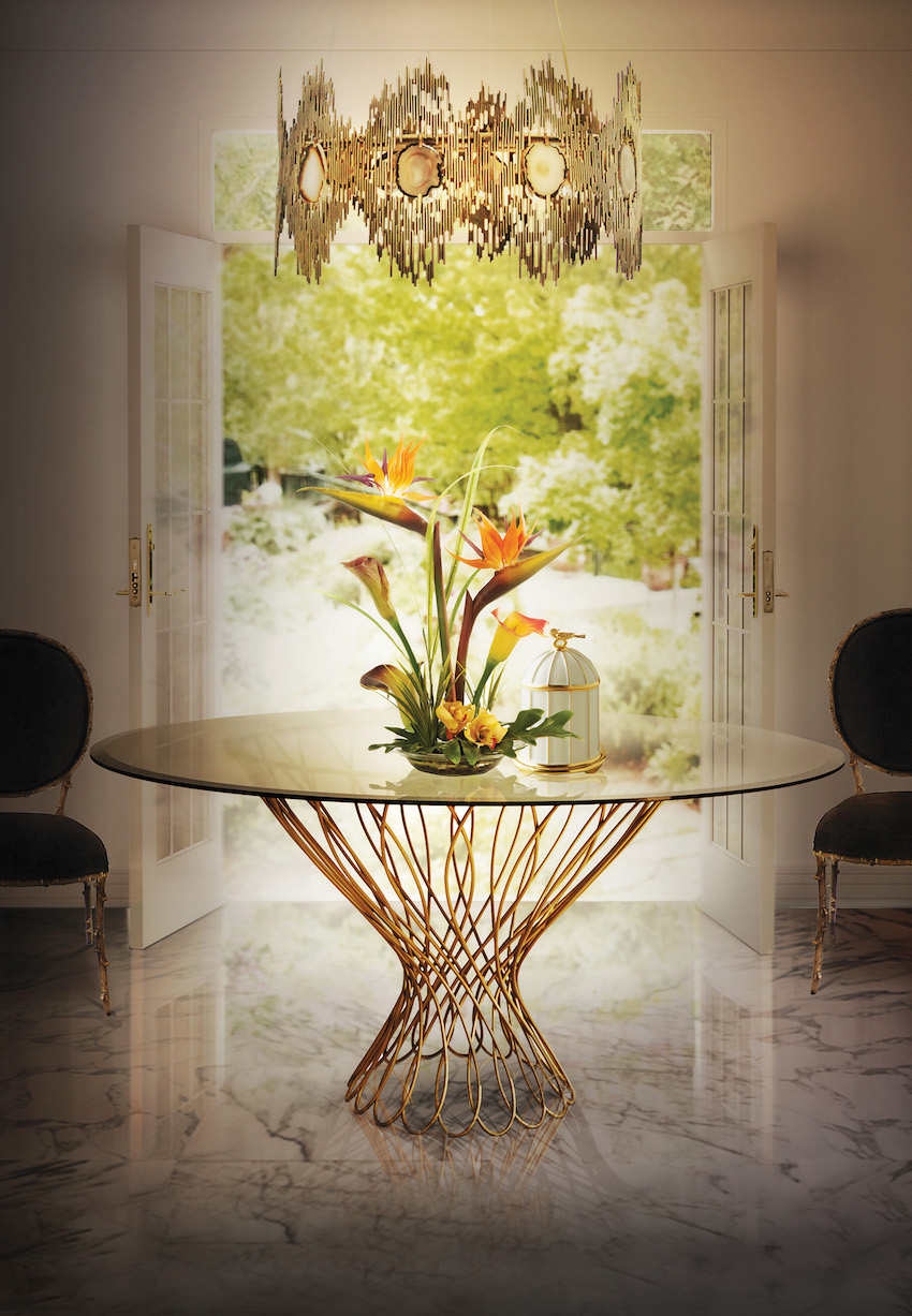 5 Great Reasons Why Glass Dining Tables Are Perfect to Small Spaces ➤ Discover the season's newest designs and inspirations. Visit us at www.moderndiningtables.net #diningtables #homedecorideas #diningroomideas @ModDiningTables