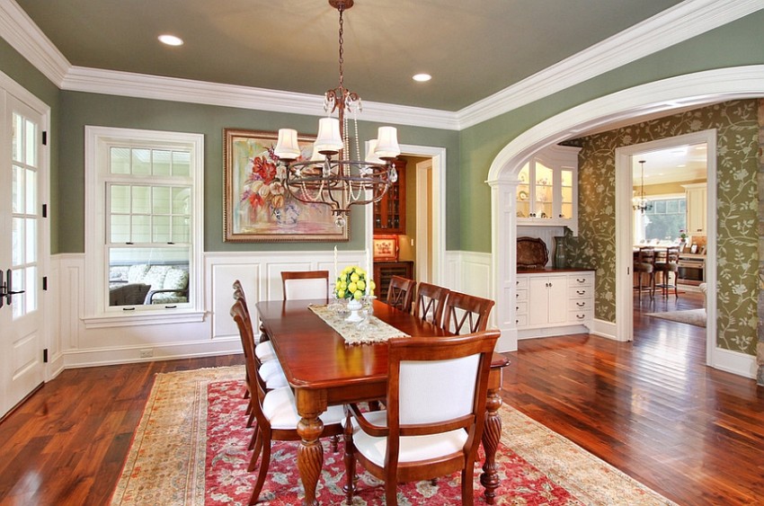 red and green dining room