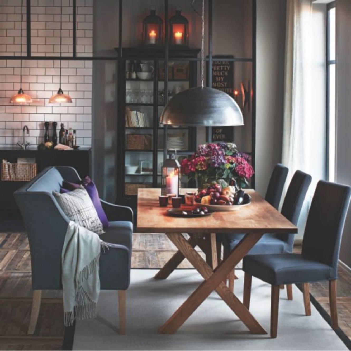 Trendy Duo Dining Room & Contemporary Sofas | www.bocadolobo.com #diningroom #thediningroom #diningarea #moderndiningtable #diningroomideas #sofas