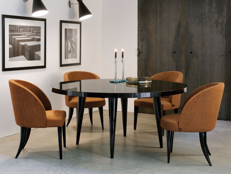 How to Choose the Perfect Dining Table for Luxury Dining Rooms | www.bocadolobo.com #diningtables #moderndiningtables #diningroom #thediningroom #diningarea #diningareadesign #roomdesign #interiordesign #gold #interiordesigners #famousbrands #luxurybrands @moderndiningtables