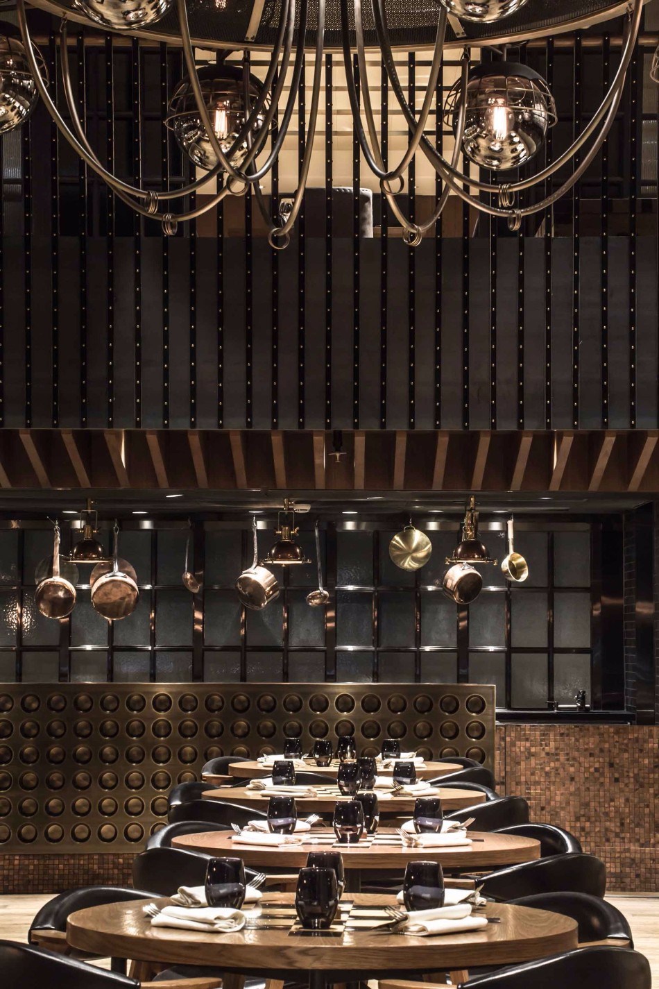 Luxury Dining Areas By Joyce Wang | www.bocadolobo.com #moderndiningtables #diningtables #diningroom #thediningroom #diningarea #diningareadesign #roomdesign #exclusivedesign #interiordesign #topinteriordesigners #famousinteriordesigners #bestinteriordesigners #luxurydiningroom #thediningroom #luxuryrestaurants #restaurants @moderndiningtables