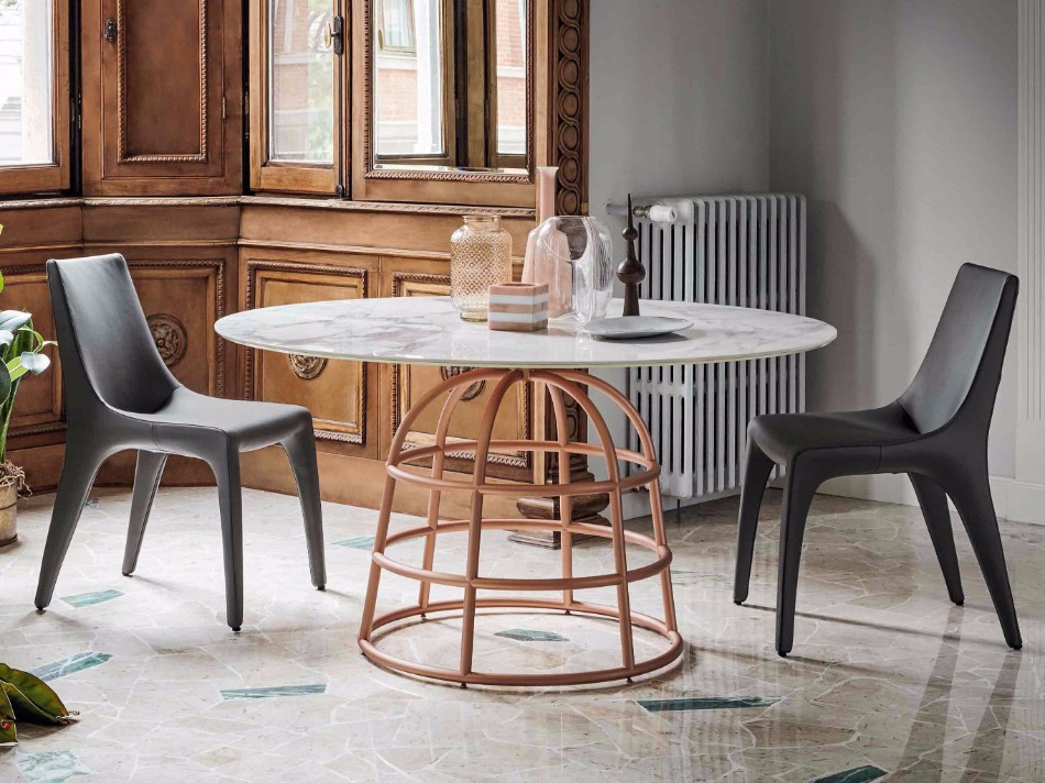 Gilles’s Modern Dining Tables Rest On Wireframe-style Metal Bases | #diningtables #diningroom #thediningroom #diningarea #diningareadesign #roomdesign #diningdesign #exclusivedesign #interiordesign #product design #luxurybrands @moderndiningtables