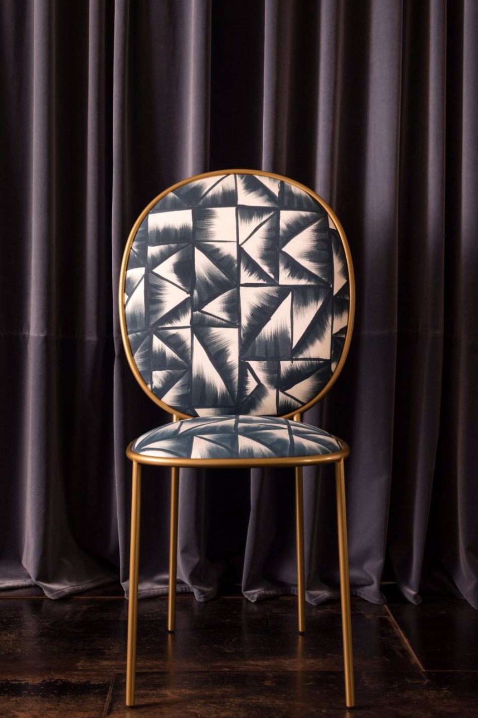The Dining Chairs You Need To See From Rossana Orlandi's Room Design | www.bocadolobo.com #moderndiningtables #diningroom #thediningroom #diningarea #interiordesign #diningchairs #roomdesign #exclusivedesign #tables #chairs @moderndiningtables
