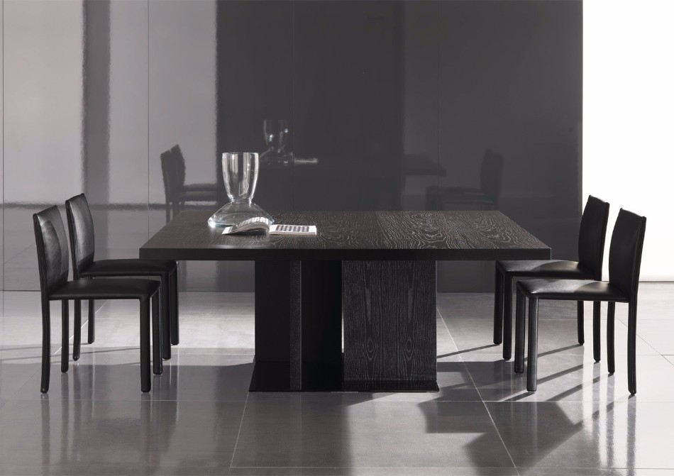 10 Luxury Dining Tables To Match Your Halloween Decoration | www.bocadolobo.com #moderndiningtables #diningtables #diningroom #thediningroom #diningarea #halloween #halloweendecoration @moderndiningtables