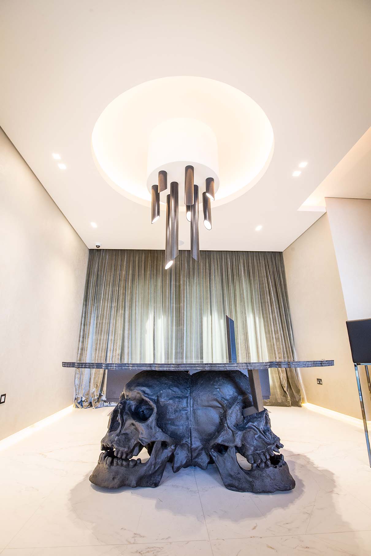 Top Interior Designers Get Inspired by NEAT's Dining Areas | www.bocadolobo.com #topinteriordesigners #moderndiningtables #diningroom #thediningroom #diningareas #interiordesign #exclusivedesign @moderndiningtables
