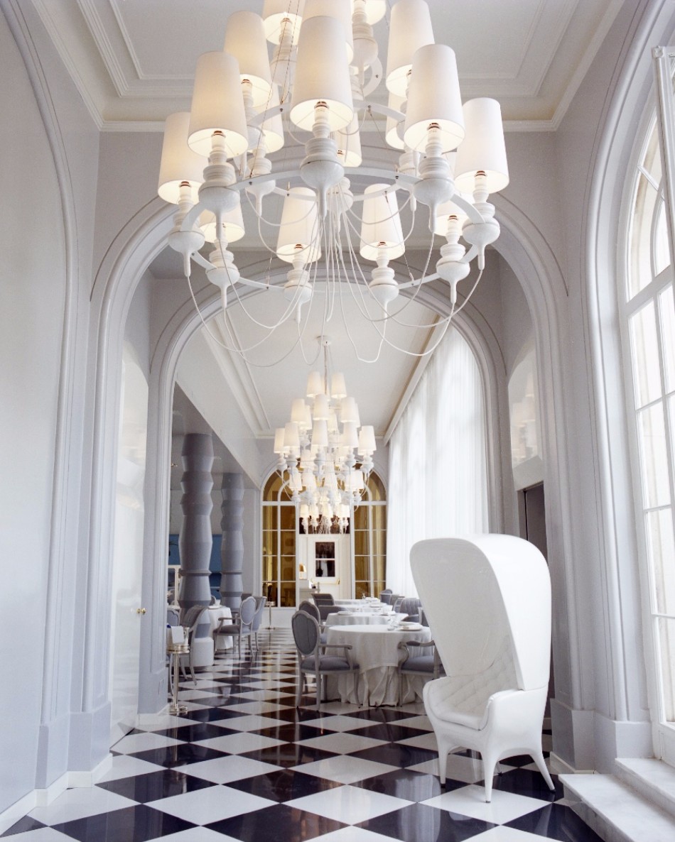 The Best Dining Areas by Jaime Hayon | www.bocadolobo.com #moderndiningtables #diningroom #diningarea #thediningroom #topinteriordesigners #bestinteriordesigners #interiordesign #luxurybrands @moderndiningtables