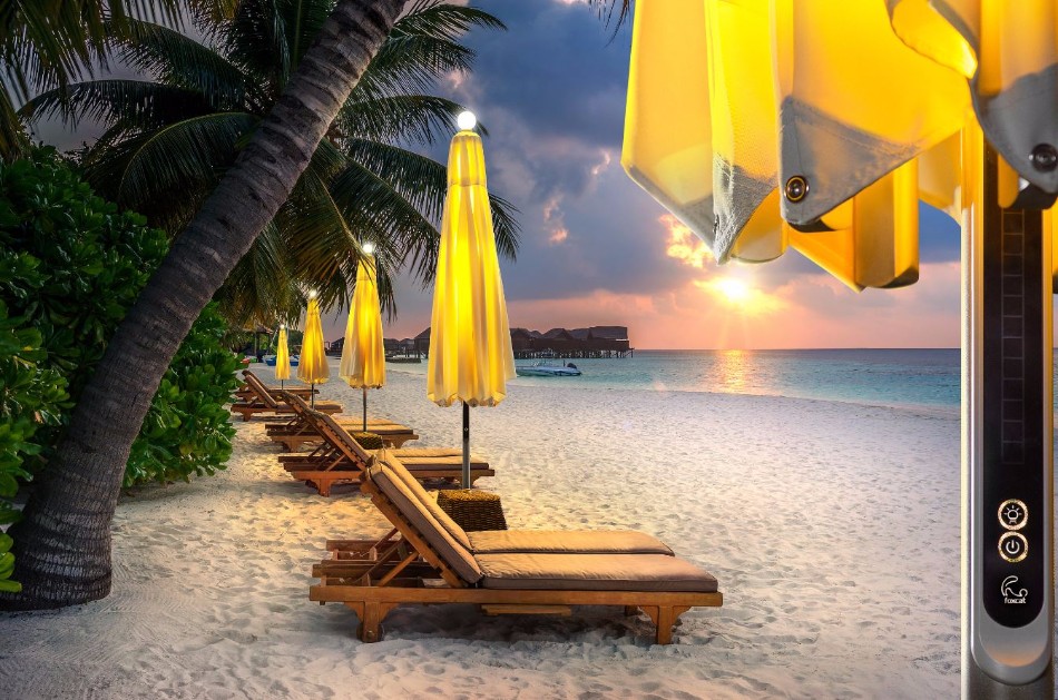 The Illuminated Parasol You’ll Need in Your Outdoor Dining Room | www.bocadolobo.com #diningroom #diningarea #thediningroom #outdoor #outdoordinner #diningtables #moderndiningtables #luxurybrands #exclusivedesign @moderndiningtables