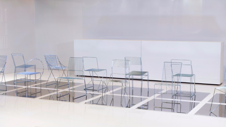 University Students Design Chairs Using Only Steel Rods | www.bocadolobo.com #diningchairs #moderndiningtable #diningtables #diningroom #thediningroom #diningarea #exclusivedesign #productdesign @moderndiningtables
