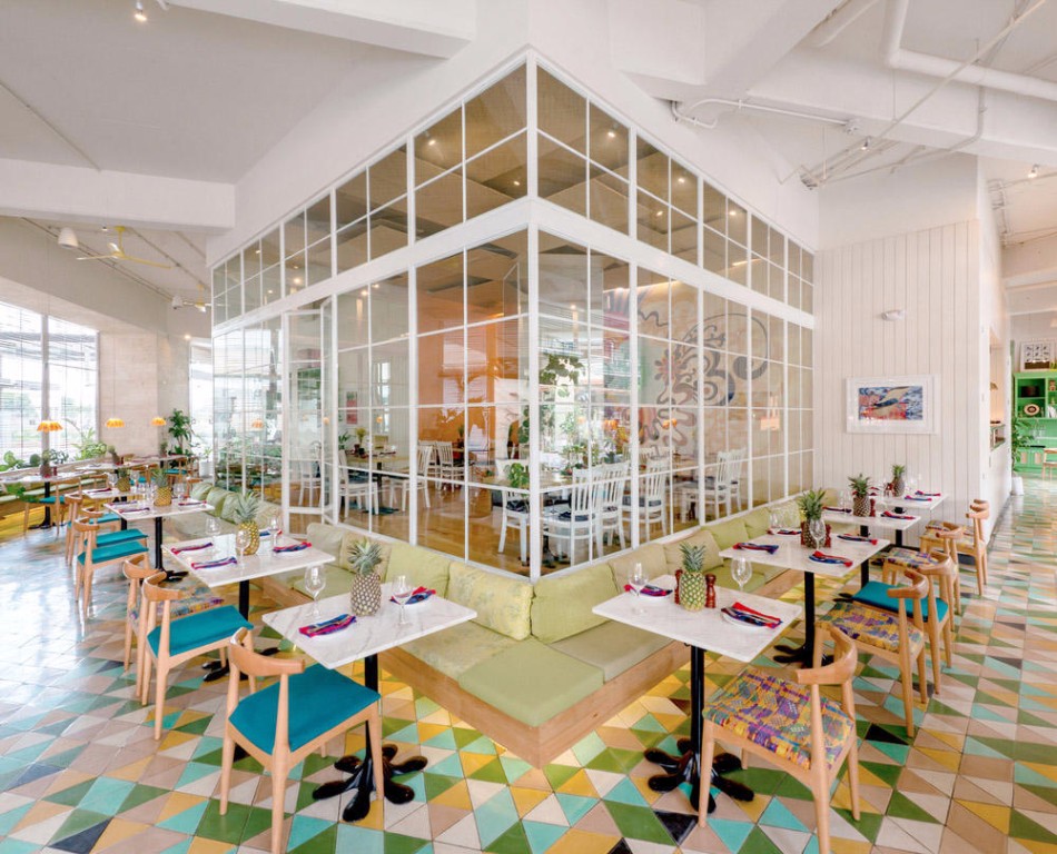 Get Inspired by this Colorful and Outstanding Restaurant Design | www.bocadolobo.com #diningroom #diningarea #thediningroom #diningchairs #restaurants #luxuryrestaurants #restaurantdesign #roomdesign #moderndiningtables @moderndiningtables