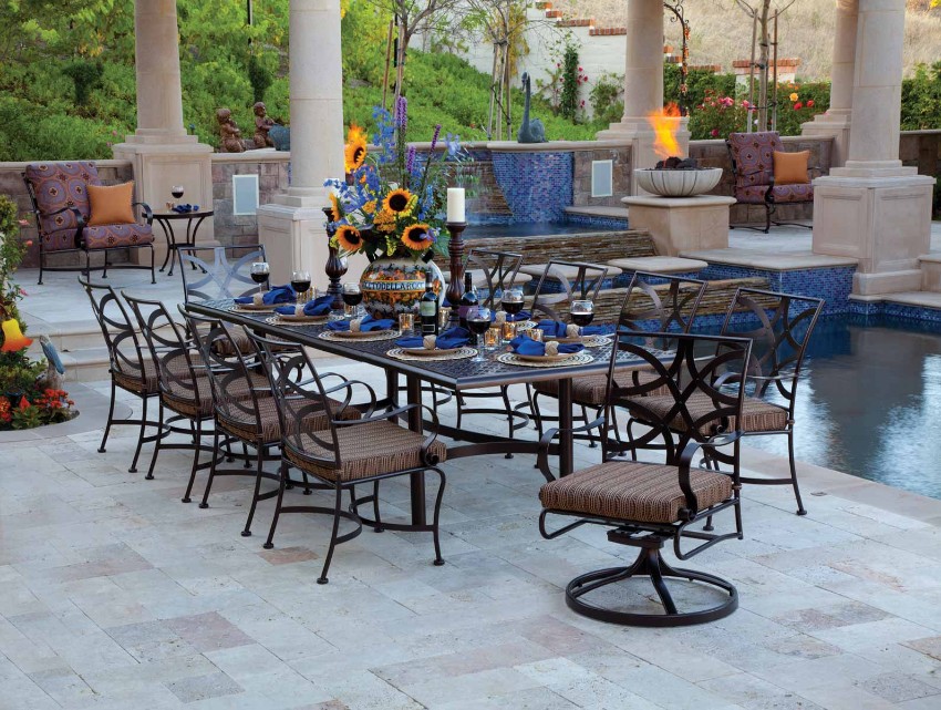 10 Elegant Outdoor Dining Areas To Inspire You This Summer