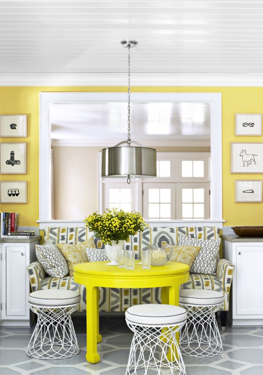 Warm Up the House With This Colorful Dining Rooms